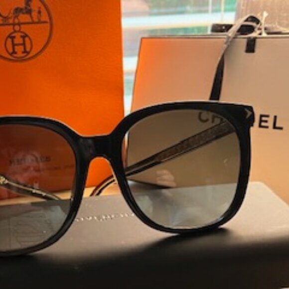 Givenchy GV7085/F/S  Sunglasses - Picture 3 of 9